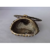 Boeddha messing op troon