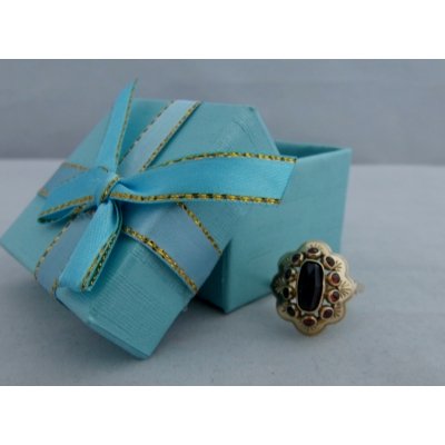 Gouden ring met granaat