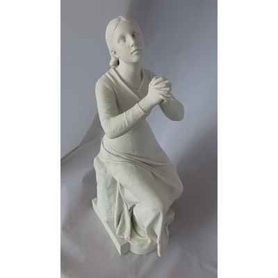 Sevres beeld biddende vrouw